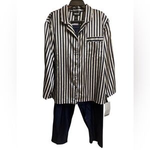 Women’s Labeaux Navy Blue, Cream and Gold  Striped Pajama Set. Size - XL BNWT